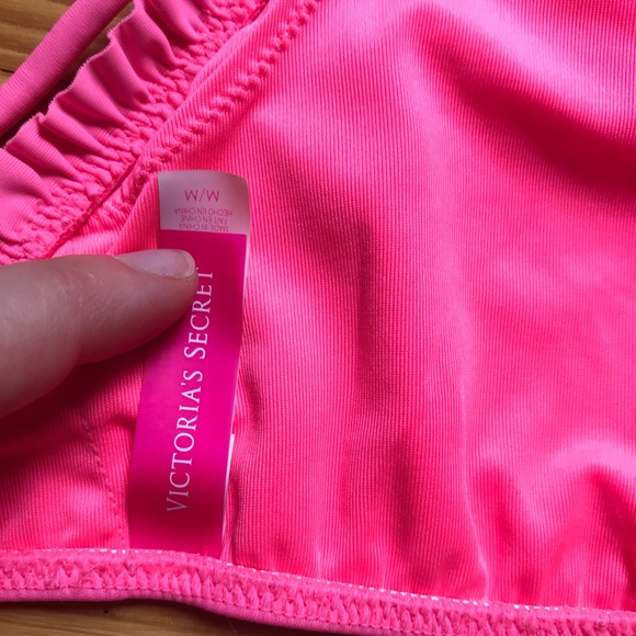 🌸5/$30🌸 Victoria’s Secret Pink Ruffle Bikini Top, GUC, M - Picture 6 of 7